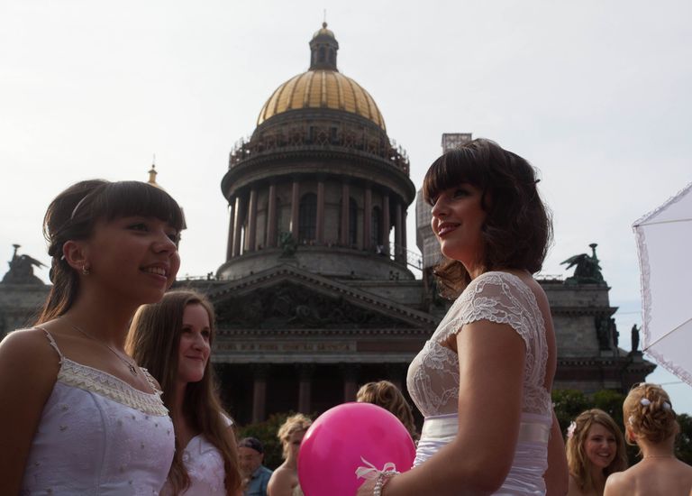 Флешмоб «Сбежавшие невесты» в Петербурге Флешмоб «Сбежавшие невесты» в Петербурге