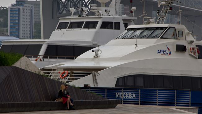 Катамараны, построенные к саммиту АТЭС-2012 во Владивостоке Катамараны, построенные к саммиту АТЭС-2012 во Владивостоке