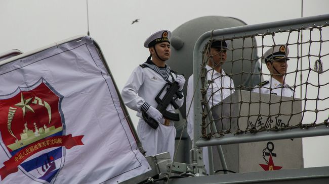 Экипаж корабля ВМС Китая во Владивостоке Экипаж корабля ВМС Китая во Владивостоке