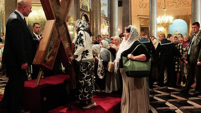Крест апостола Андрея Первозванного доставили в Санкт-Петербург