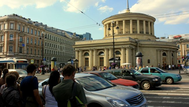 Станция метро Площадь Восстания. Архивное фото