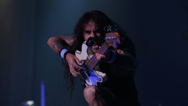 Концерт Iron Maiden в Петербурге Концерт Iron Maiden в Петербурге
