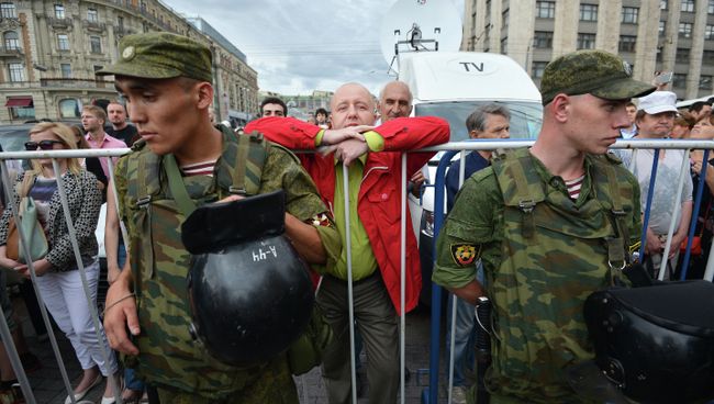 Акция сторонников Алексея Навального на Манежной площади Акция сторонников Алексея Навального на Манежной площади