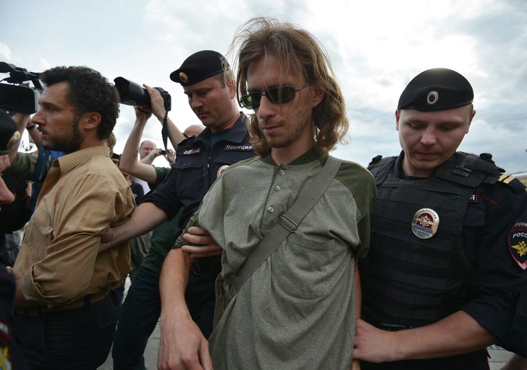 Акция сторонников Алексея Навального на Манежной площади Акция сторонников Алексея Навального на Манежной площади
