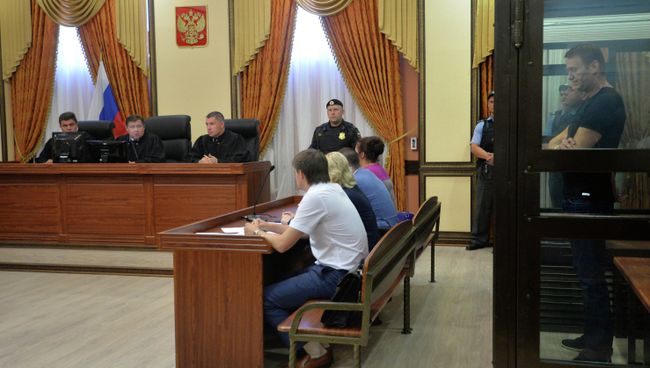 Суд Навального и Офицерова об освобождении из-под стражи