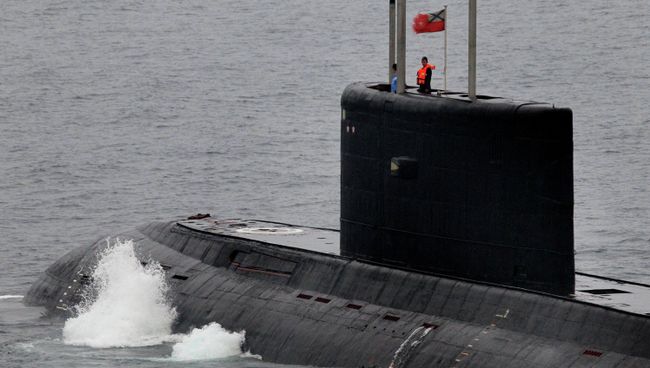 Дизельная подводная лодка класса Варшавянка. Архивное фото Дизельная подводная лодка класса Варшавянка. Архивное фото