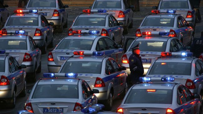 Служебные автомобили сотрудников ДПС