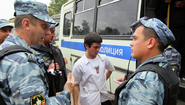 Массовые проверки на московских рынках Массовые проверки на московских рынках