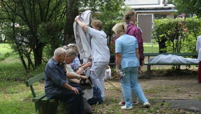 Эвакуация пациентов Университетской клинической больницы имени Паула Страдыня из-за пожара