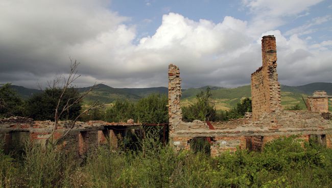 Грузинские села Южной Осетии, сожженные после войны. Архивное фото
