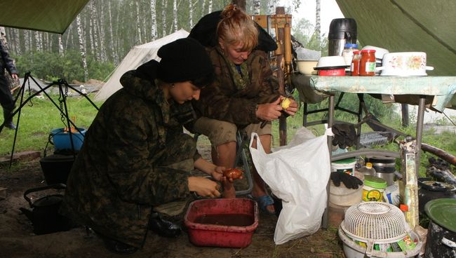 Археологи на раскопках в Новосибирской области