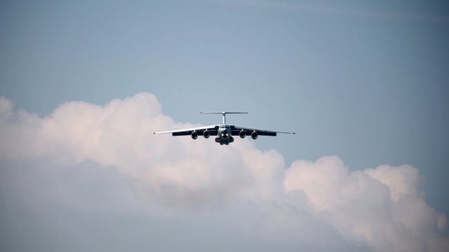 Самолет Ил-76 Самолет Ил-76