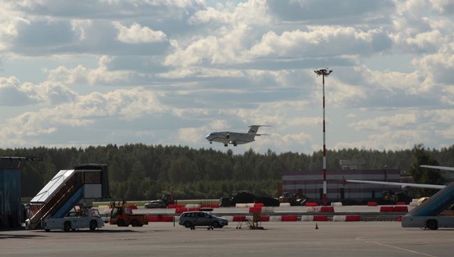 Ан-148 благополучно приземлился в аэропорту Пулково