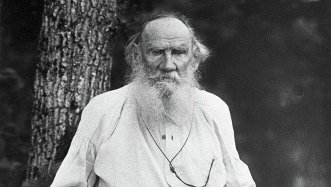 Писатель Лев Николаевич Толстой. Затишье, 1910 год Писатель Лев Николаевич Толстой. Затишье, 1910 год