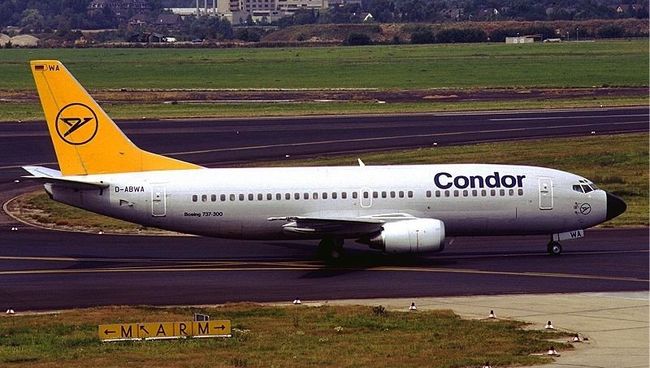 Самолет немецкой авиакомпании Condor. Архивное фото Самолет немецкой авиакомпании Condor. Архивное фото
