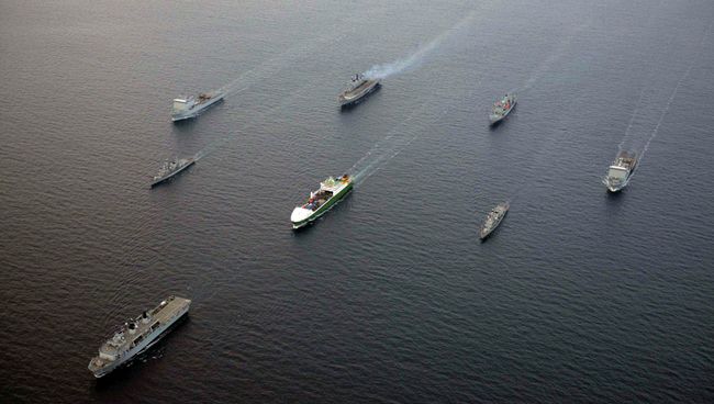 Суда ВМС Великобританиив в Средиземном море Суда ВМС Великобританиив в Средиземном море