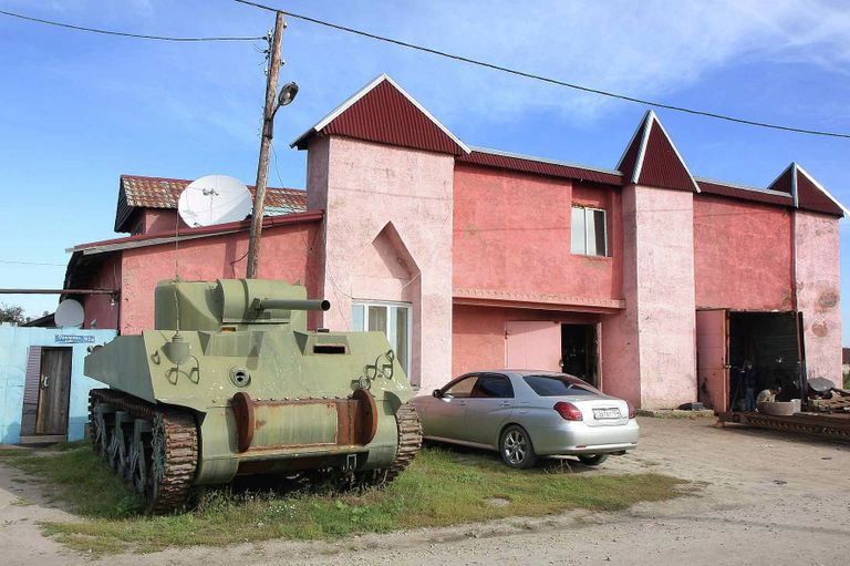 Танк в огороде: Как собирают технику для кинематографа
