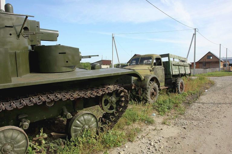 Танк в огороде: Как собирают технику для кинематографа