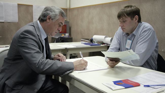 Кандидат в мэры Екатеринбурга Яков Силин на выборах. Архивное фото