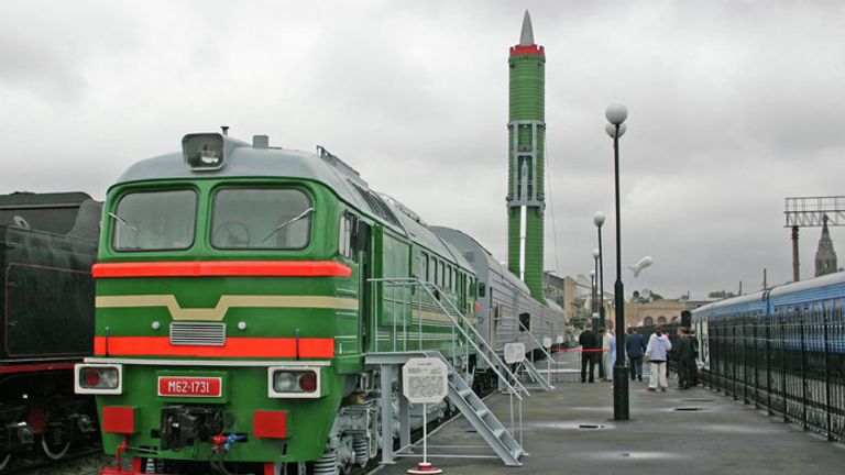 Боевой железнодорожный ракетный комплекс Боевой железнодорожный ракетный комплекс