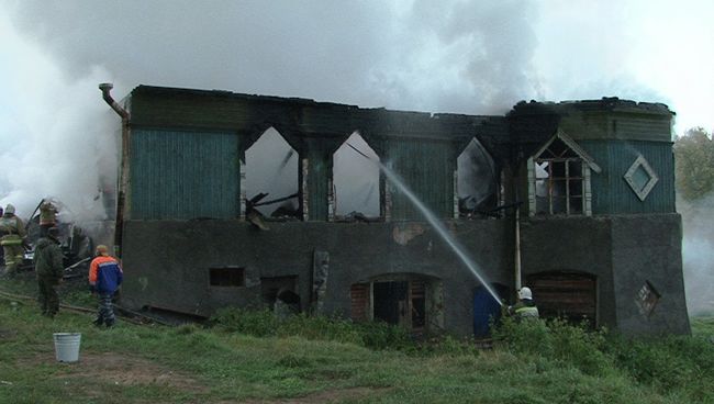 Пожар в интернате в Новгородской области. Архивное фото Пожар в интернате в Новгородской области. Архивное фото