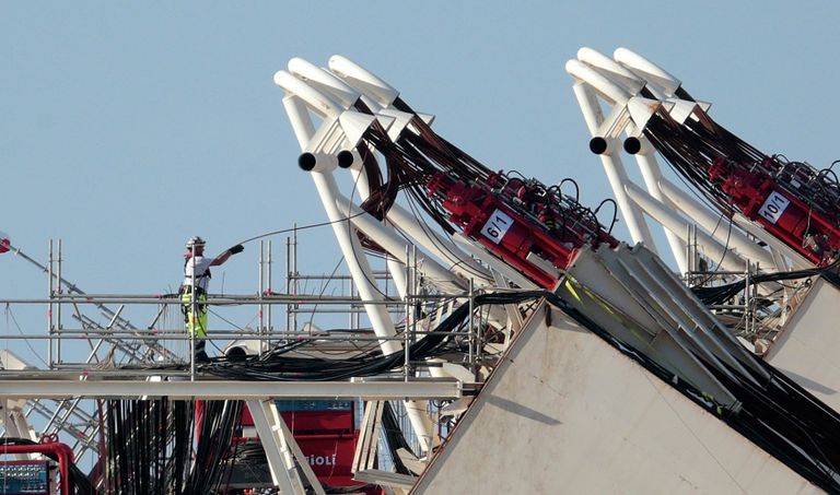 Операция по подъему круизного лайнера Costa Concordia Операция по подъему круизного лайнера Costa Concordia