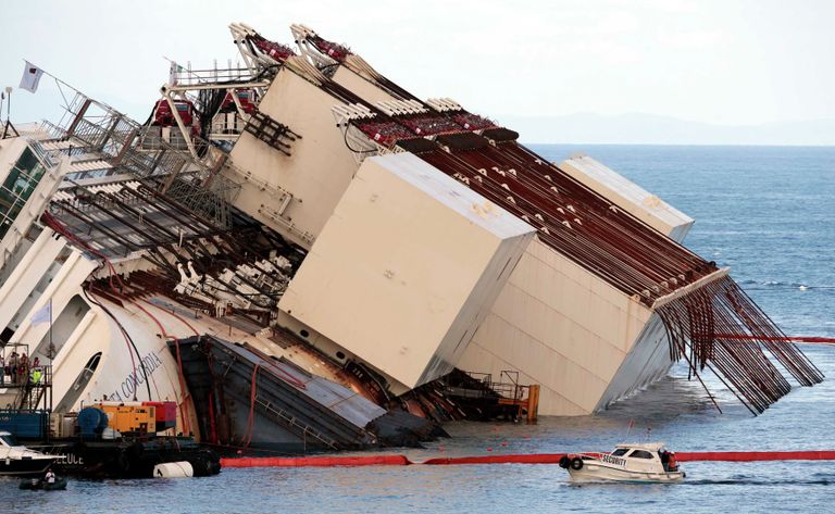 Операция по подъему круизного лайнера Costa Concordia Операция по подъему круизного лайнера Costa Concordia