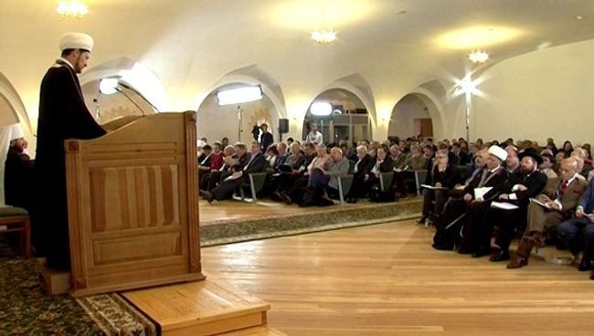 Участники клуба Валдай в Иверском монастыре обсудили межрелигиозные проблемы Участники клуба Валдай в Иверском монастыре обсудили межрелигиозные проблемы