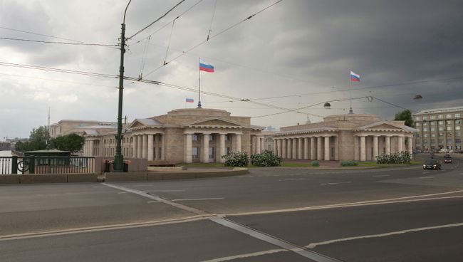 Архитектурная концепция зданий Верховного и Высшего арбитражного судов РФ Архитектурная концепция зданий Верховного и Высшего арбитражного судов РФ