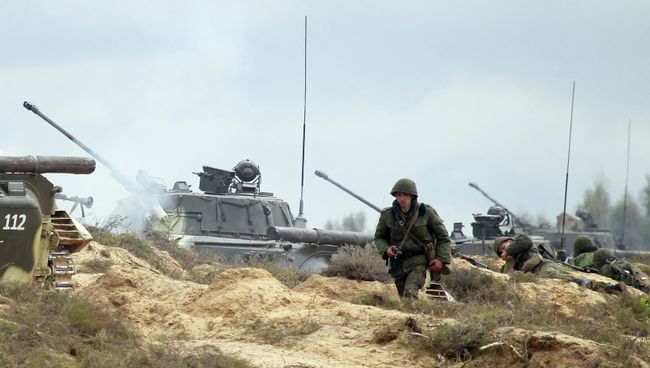 Учения вооруженных сил России и Белоруссии. Архивное фото Учения вооруженных сил России и Белоруссии. Архивное фото