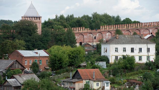 Вид на стену Смоленского кремля Вид на стену Смоленского кремля