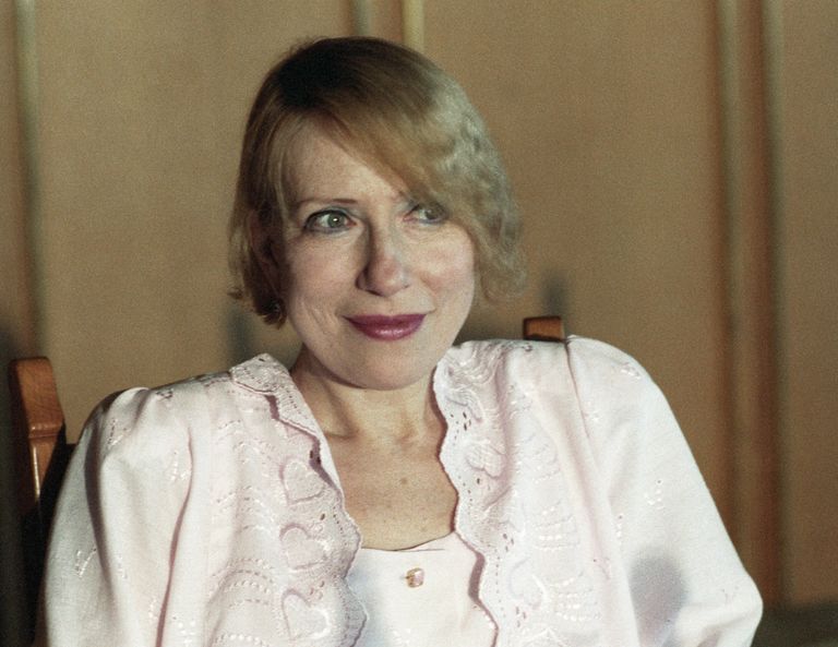 Актриса театра и кино Инна Чурикова Актриса театра и кино Инна Чурикова