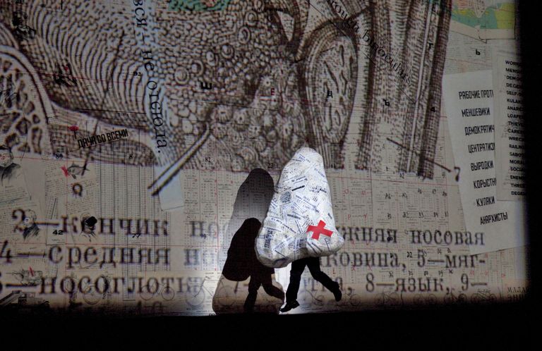 Постановка оперы Шостаковича Нос на сцене Метрополитен-опера Постановка оперы Шостаковича Нос на сцене Метрополитен-опера
