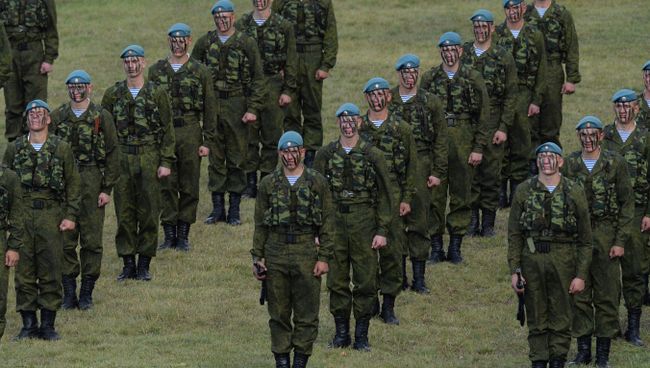 Военнослужащие воздушно-десантных войск. Архивное фото Военнослужащие воздушно-десантных войск. Архивное фото