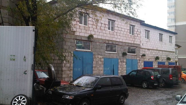 Гаражные таунхаусы на проспекте Вернадского в Москве