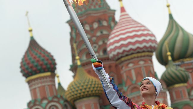Светлана Хоркина перед эстафетой Олимпийского огня в Москве Светлана Хоркина перед эстафетой Олимпийского огня в Москве