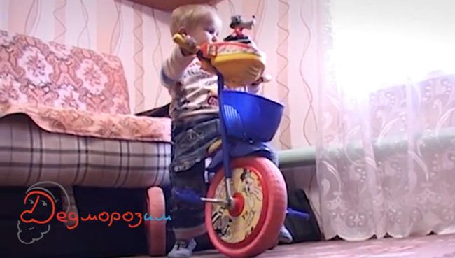 Тяжело больной трехлетний Максим Мельков, архивное фото