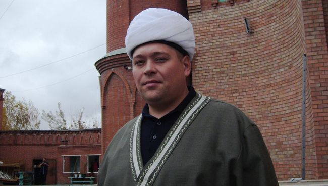 Имам-хатыб новосибирской соборной мечети Салим Шакирзянов Имам-хатыб новосибирской соборной мечети Салим Шакирзянов