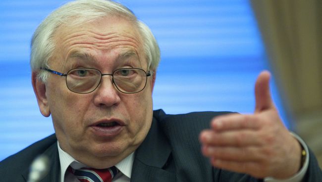 Уполномоченный по правам человека в РФ Владимир Лукин. Архивное фото