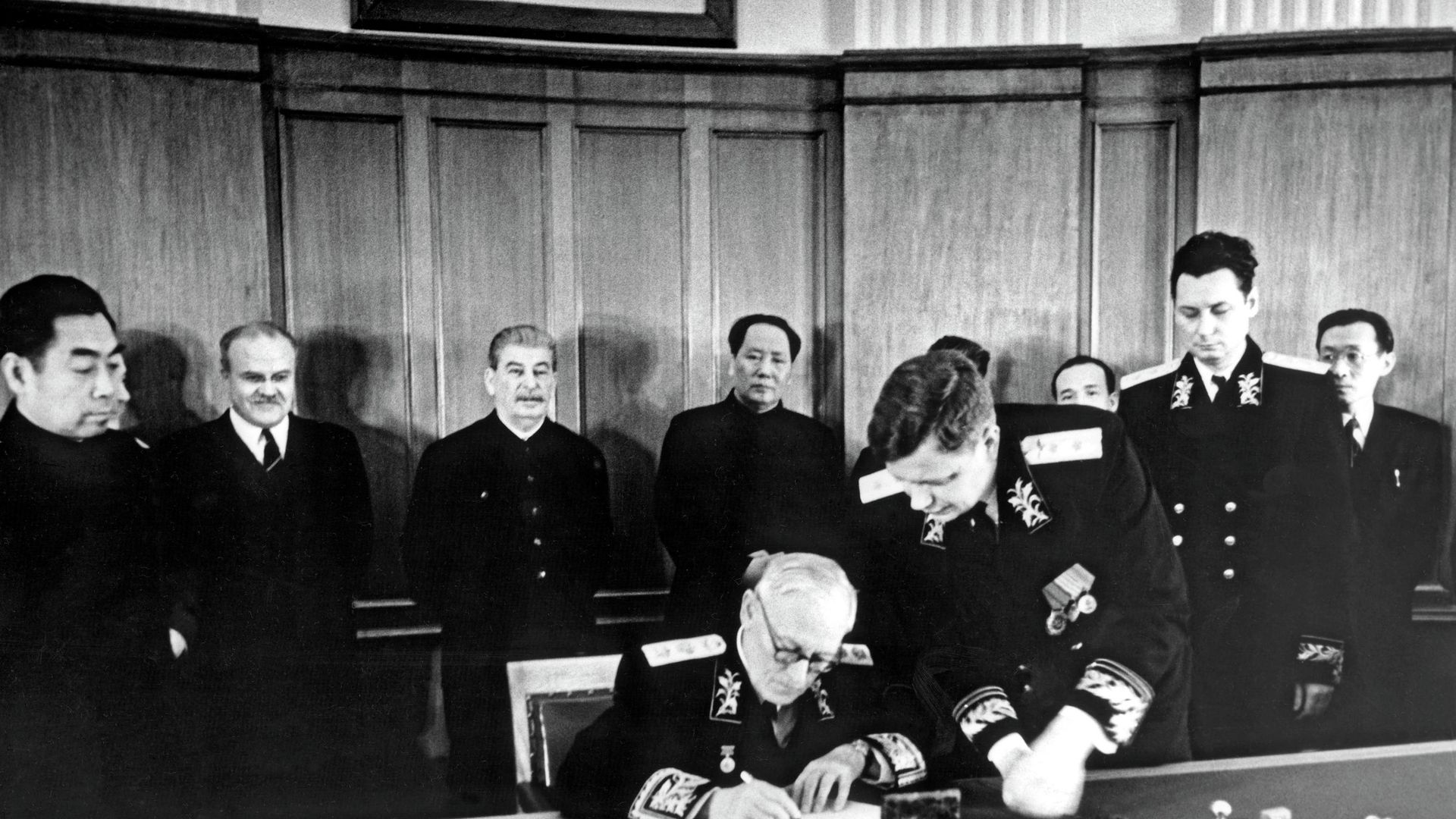 Подписание Договора между СССР и КНР 14 февраля 1950 г. в Москве Подписание Договора между СССР и КНР 14 февраля 1950 г. в Москве - РИА Новости, 1920, 19.01.2026