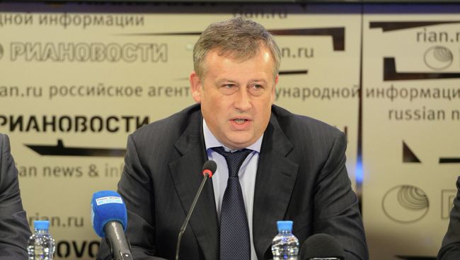 Губернатор Ленобласти Александр Дрозденко на пресс-конференции в РИА Новости Губернатор Ленобласти Александр Дрозденко на пресс-конференции в РИА Новости