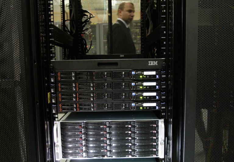 Установка программно-аппаратного комплекса на избирательном участке в Санкт-Петербурге