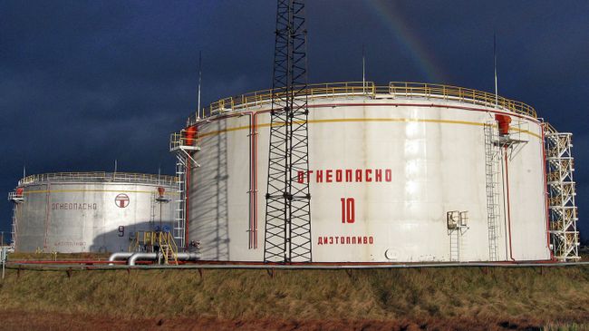 Часть российского предприятия, занимающегося транспортировкой дизельного топлива западным потребителям.  Архивное фото