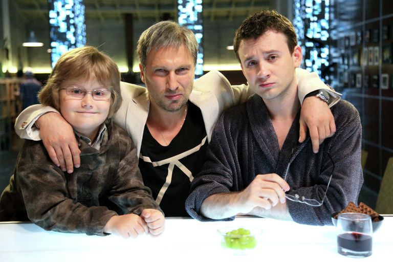 На СТС в очередной раз вышла премьера комедийного сериала. На этот раз о взаимоотношениях отца, сына и внука