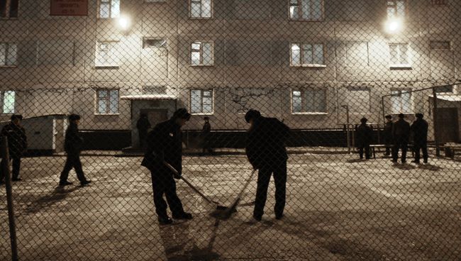 Осужденные в исправительной колонии. Архивное фото Осужденные в исправительной колонии. Архивное фото