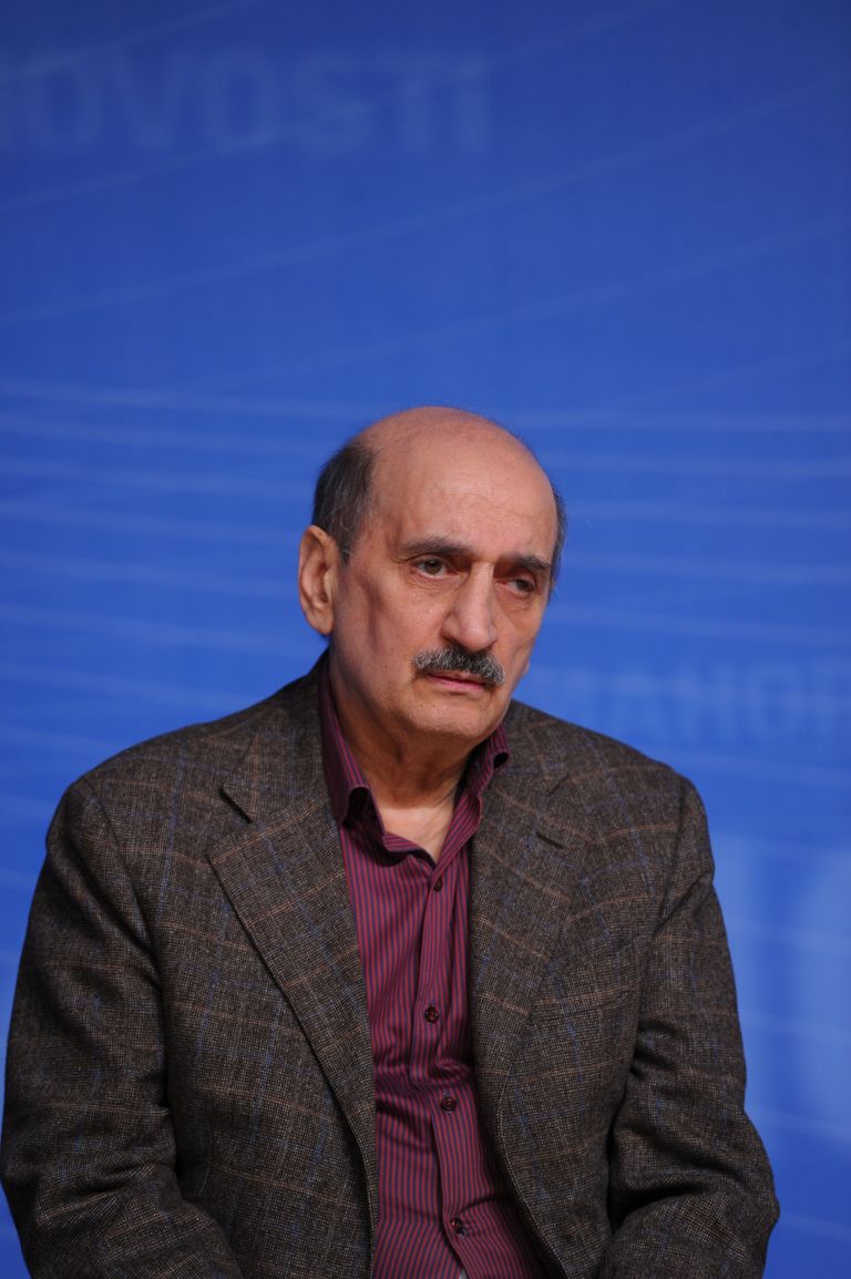Сергей Григорьянц, советский диссидент, журналист, литературовед, председатель правозащитного фонда Гласность. Сергей Григорьянц, советский диссидент, журналист, литературовед, председатель правозащитного фонда Гласность.