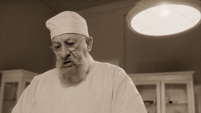 Евгений Евстигнеев в роли проф. Преображенского к/ф Собачье сердце Евгений Евстигнеев в роли проф. Преображенского к/ф Собачье сердце
