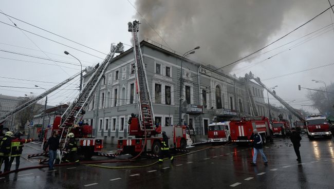 Пожар в театре Школа современной пьесы Пожар в театре Школа современной пьесы