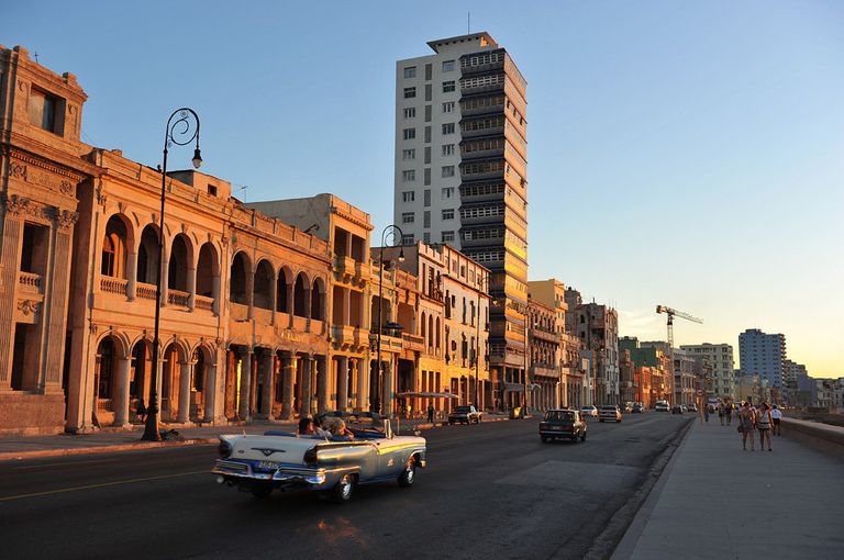 Центральная Гавана и набережная Malecon Центральная Гавана и набережная Malecon