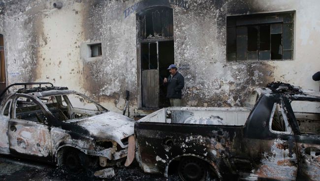 Толпа сожгла здание городской администрации в штате Пуэбла в Мексике. Фото с места событий
